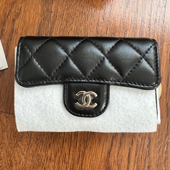 AUTH BNWT CHANEL Black Quilted Key Holder - Picture 2 of 9